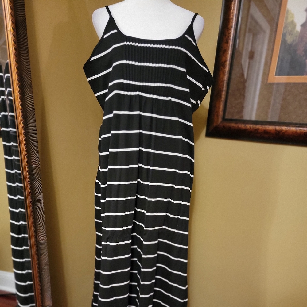 Andrea Jovine Black and Cream Cotton Garment